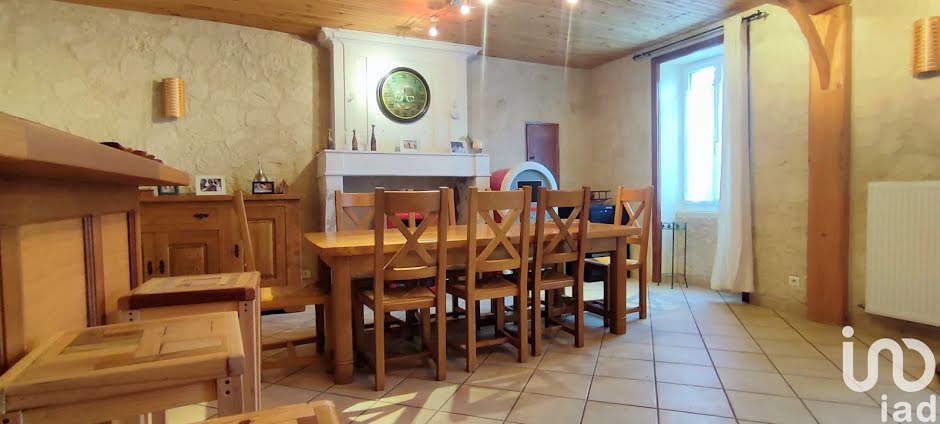 Vente maison 7 pièces 200 m² à Montendre (17130), 224 000 €