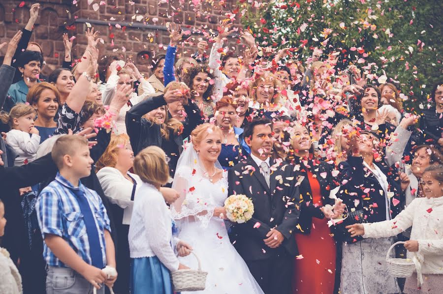 Fotógrafo de casamento Péter Kiss (peterartphoto). Foto de 12 de agosto 2016