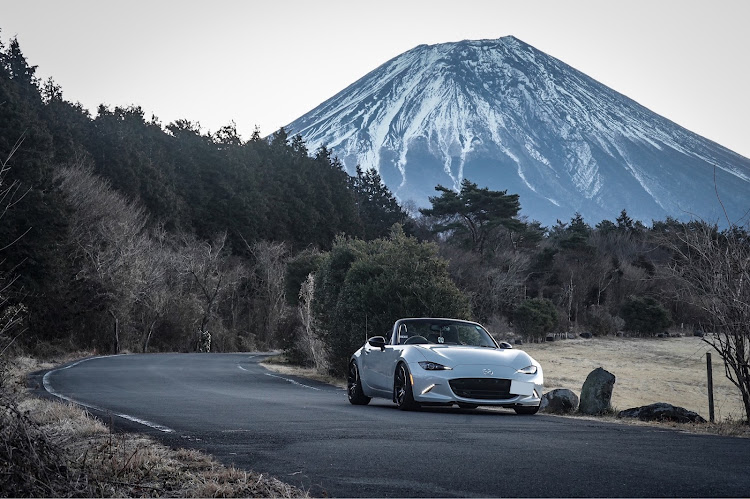 ロードスターの富士山に関するカスタム事例の投稿画像9枚目