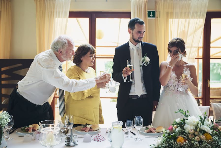 Fotografo di matrimoni Antonia Smetanková (tonkasmetankova). Foto del 20 marzo