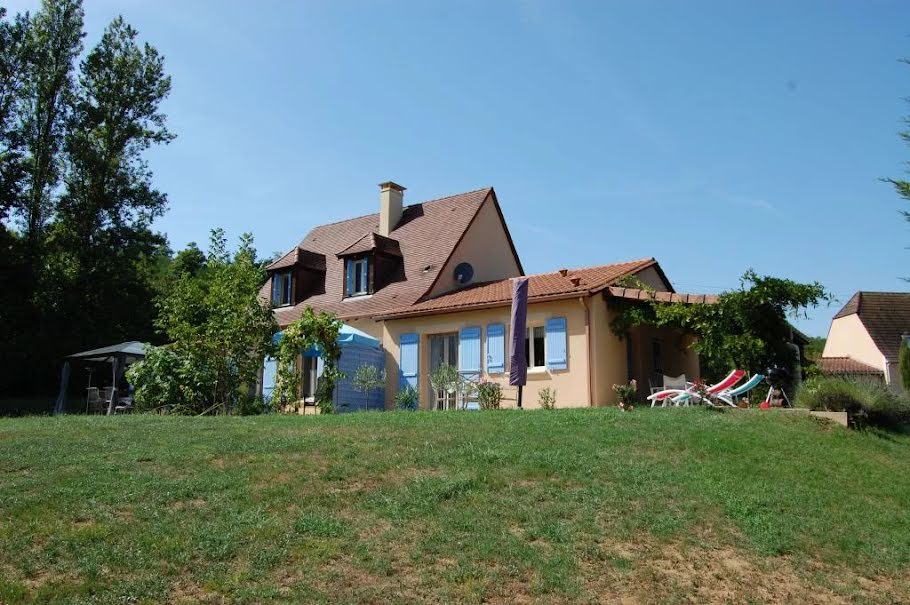 Vente maison 6 pièces 167 m² à Sarlat-la-caneda (24200), 350 000 €
