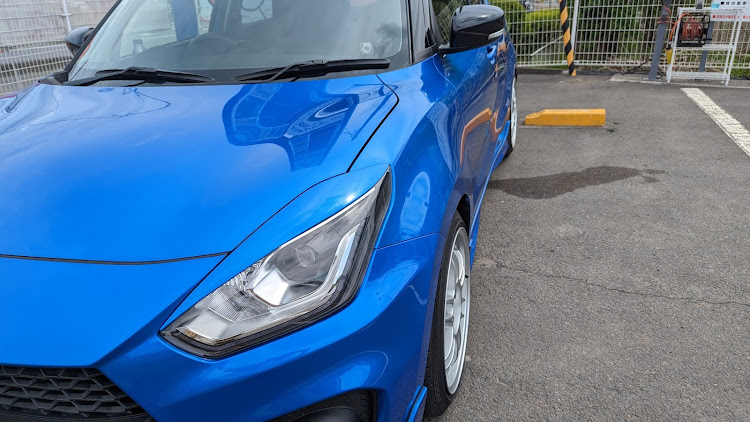スイフトスポーツのくまプロペラ・スマホホルダー・レイル フットレスト・遠州軽合金・麺屋しをんに関するカスタム事例の投稿画像4枚目