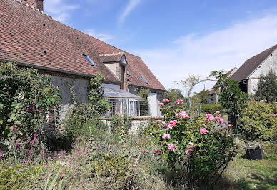 Corps de ferme avec jardin 9