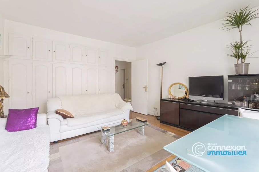 Vente appartement 3 pièces 70.19 m² à Paris 16ème (75016), 685 000 €