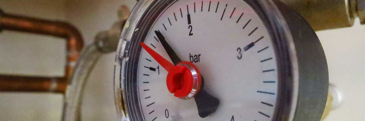 Radiator bleeding - save money on heating