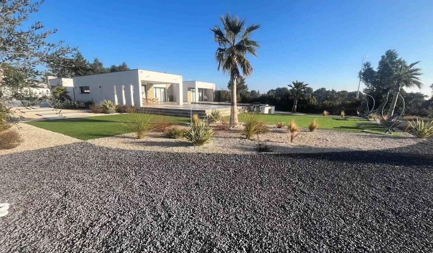 Villa avec piscine Nimes