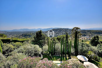 villa à Mougins (06)