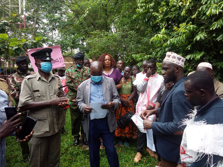 Residents of Siaya presenting their needs to their commissioner on Wednesday, May 25, 2022.