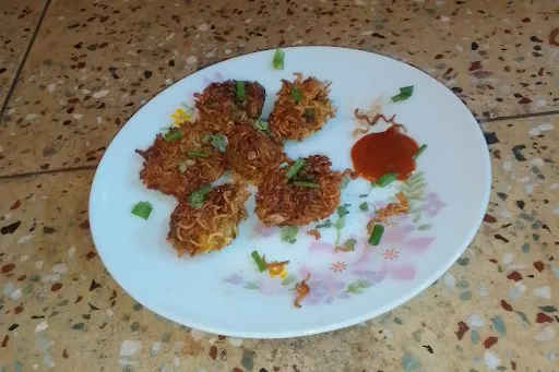 Noodles Pakoda [6 Pieces]