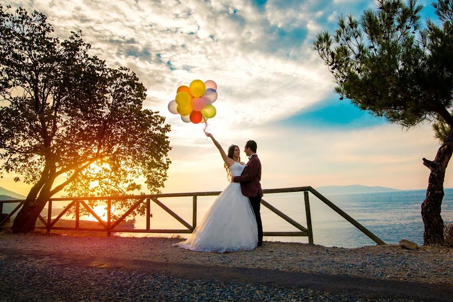 Fotografo di matrimoni Oktay Çakan (oktaycakan). Foto del 12 luglio 2020