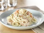 /recipes/creamy-shrimp-alfredo-113915 was pinched from <a href="http://www.kraftcanada.com/recipes/creamy-shrimp-alfredo-113915" target="_blank">www.kraftcanada.com.</a>