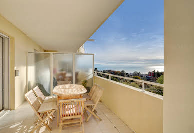 Apartment with terrace and pool 7