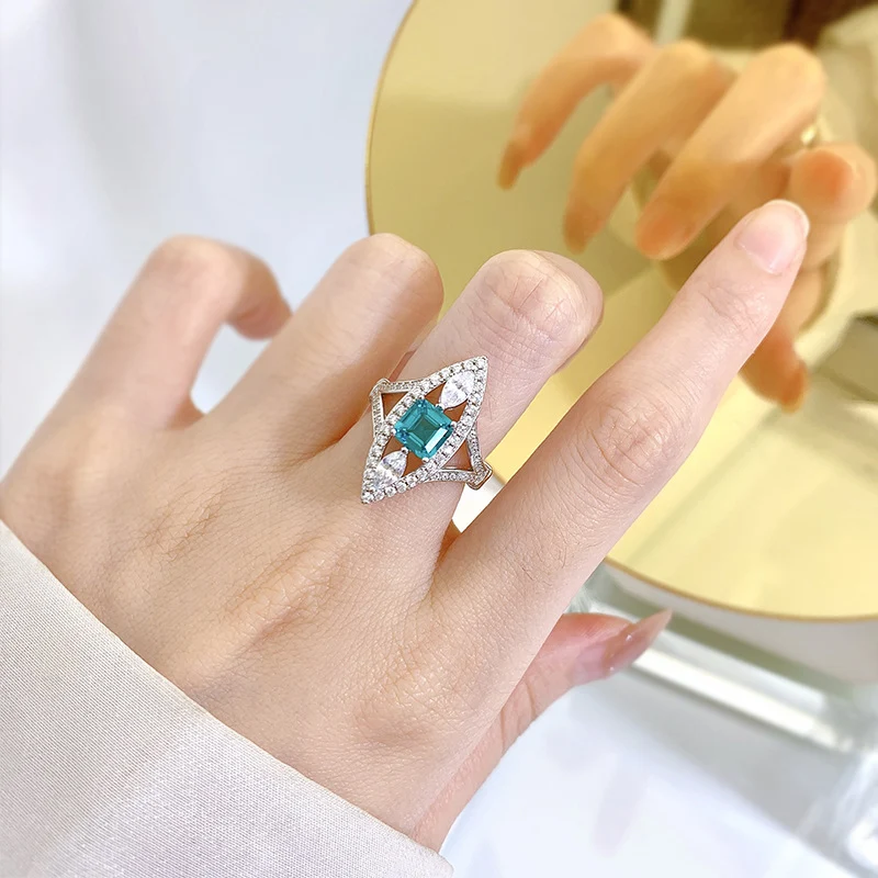 PA Groene Toermalijn Kleur Ring voor Vrouwen Stijlvolle en levendige damesring om je stijl te accentueren, perfect voor elke gelegenheid.