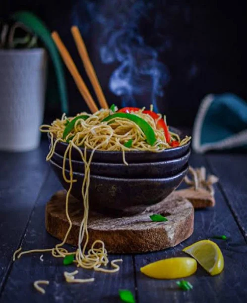 Veg Hakka Noodles