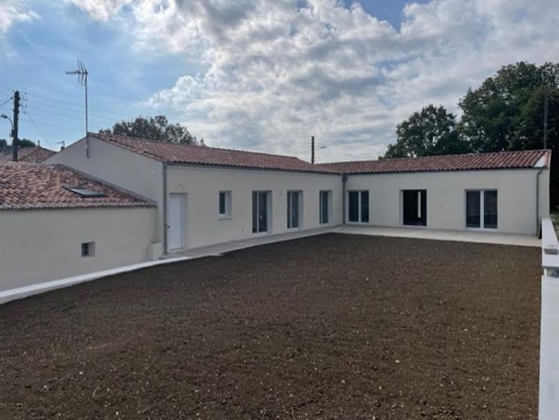 Vente propriété 6 pièces 170 m² à Saintes (17100), 530 250 €