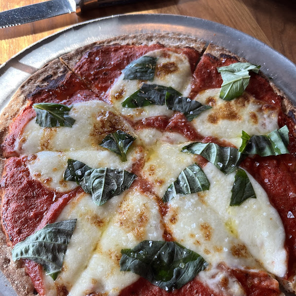 Margarita GF pizza