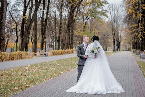 Bröllopsfotograf Nikolay Meleshevich (meleshevich). Foto av 15 december 2021