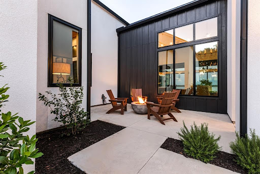 House with pool 3