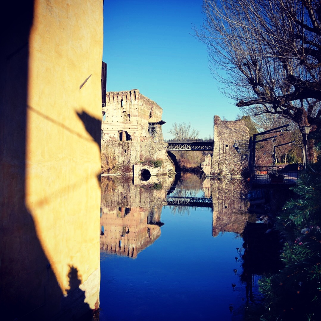 Riflessi..borghesi sul Mincio di marco_stifanelli