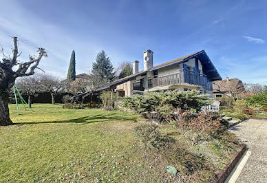 Maison avec piscine et terrasse 2