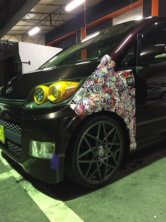 ムーヴのステッカー貼り・ステッカーボム・L175S・ムーヴカスタム・洗車した！に関するカスタム事例の投稿画像3枚目