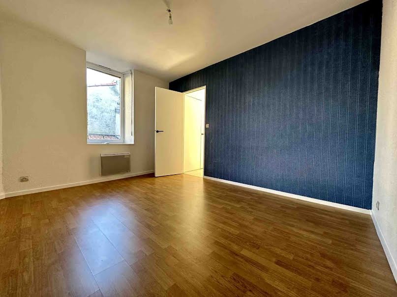 Location  appartement 2 pièces 44 m² à Clermont-Ferrand (63000), 541 €