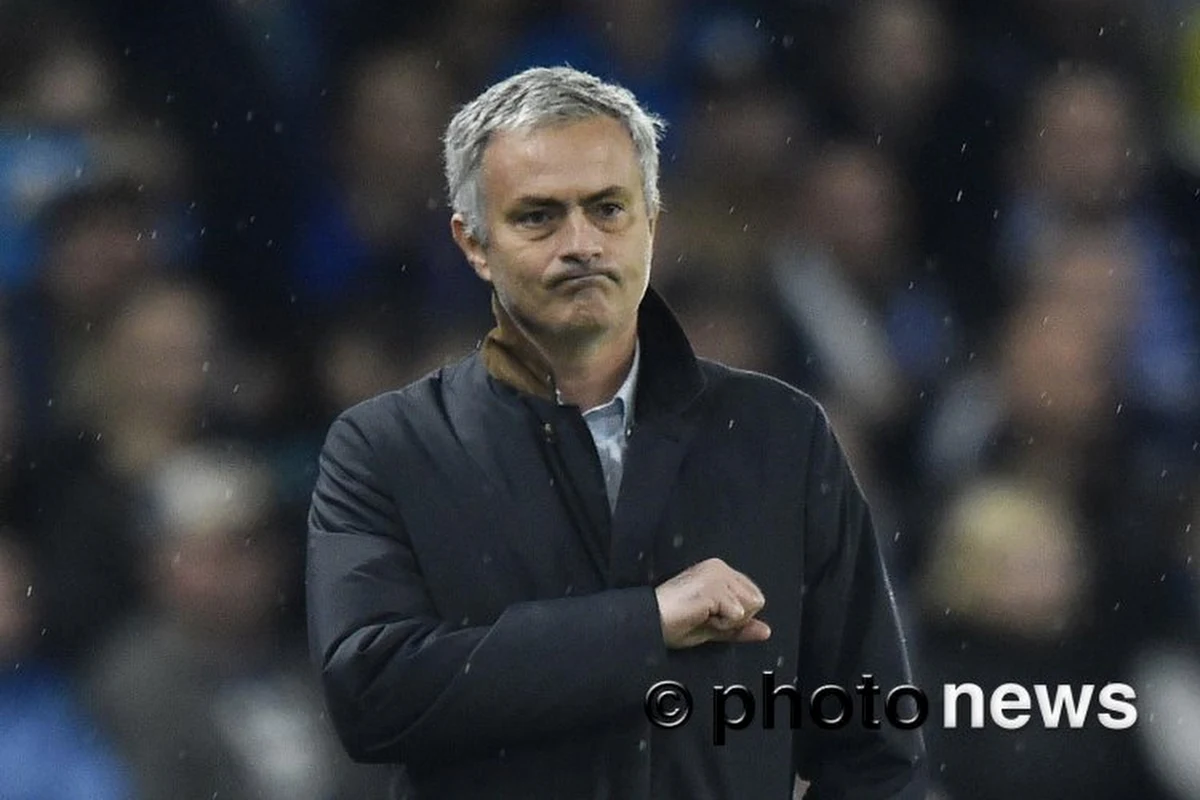 Mourinho dans la rue avec son Ipad ?