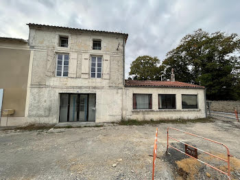 maison à Villeneuve-la-Comtesse (17)