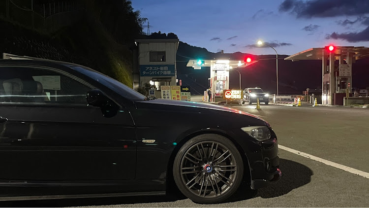335iのサクラと愛車・ブーツよ年末までさようならに関するカスタム事例の投稿画像4枚目