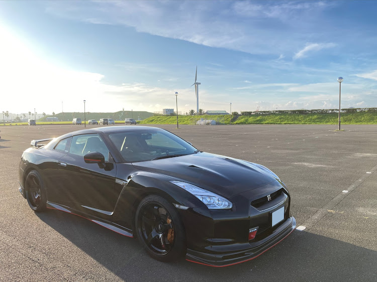 NISSAN GT-RのGT-R・御前崎マリンパーク・ドライブ・リヤディヒューザー・8月もよろしくお願いしますに関するカスタム事例の投稿画像3枚目