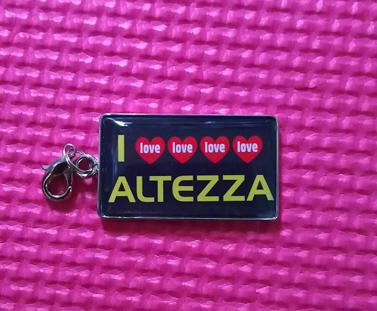 アルテッツァの台風来てます・体調が…に関するカスタム事例の投稿画像1枚目