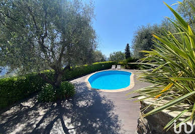 Maison avec piscine et terrasse 10