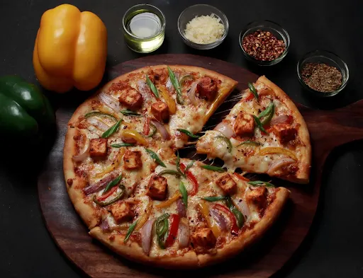 Fusion Fiesta Paneer Pizza