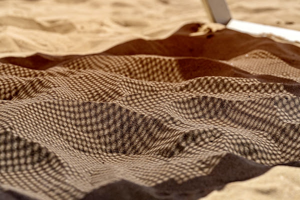 Dune di sabbia sotto il lettino di marinafranzone