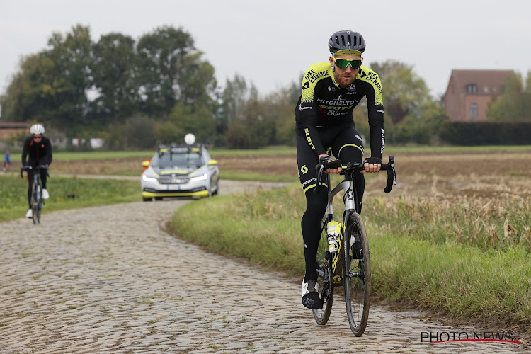 Eerste lange solo op de weg uit 2021 een feit: Durbridge rijdt bijna 80 kilometer voorop en wint opener Australisch event