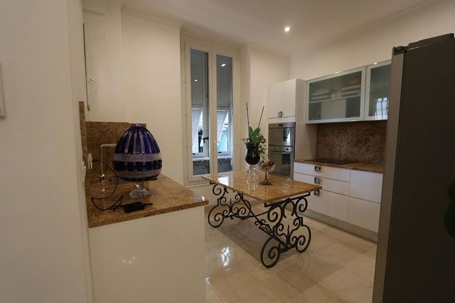 Vente maison 7 pièces 217 m² à Nice (06000), 990 000 €