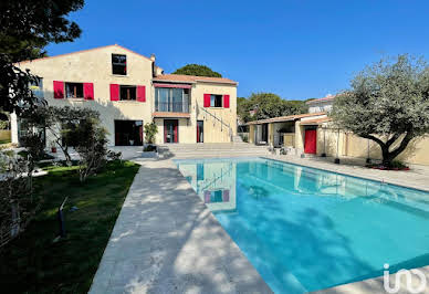 Maison avec piscine et terrasse 15