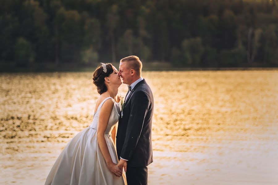 Fotografo di matrimoni Tomáš Srnský (srnsky). Foto del 16 dicembre 2021