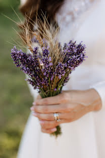 Fotografo di matrimoni Cristian și Salomea (crissandsally). Foto del 3 ottobre 2022