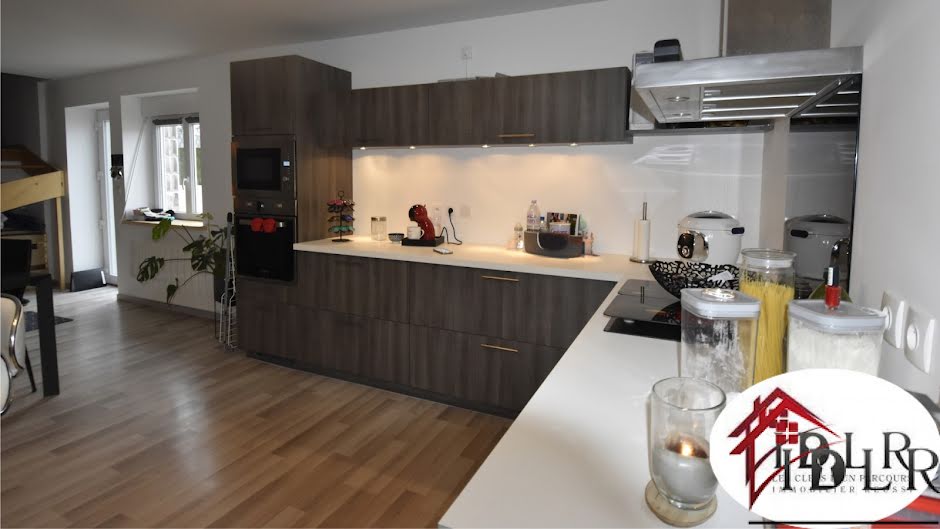 Vente appartement 3 pièces 83.36 m² à Goux-lès-Dambelin (25150), 88 000 €