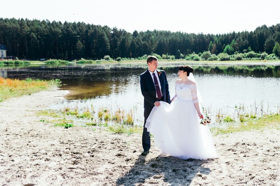 Fotógrafo de casamento Kristina Nazarova (nazarovakris). Foto de 9 de novembro 2017