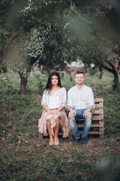 Fotógrafo de casamento Olesya Dzyadevich (olesyadzyadevich). Foto de 25 de setembro 2018