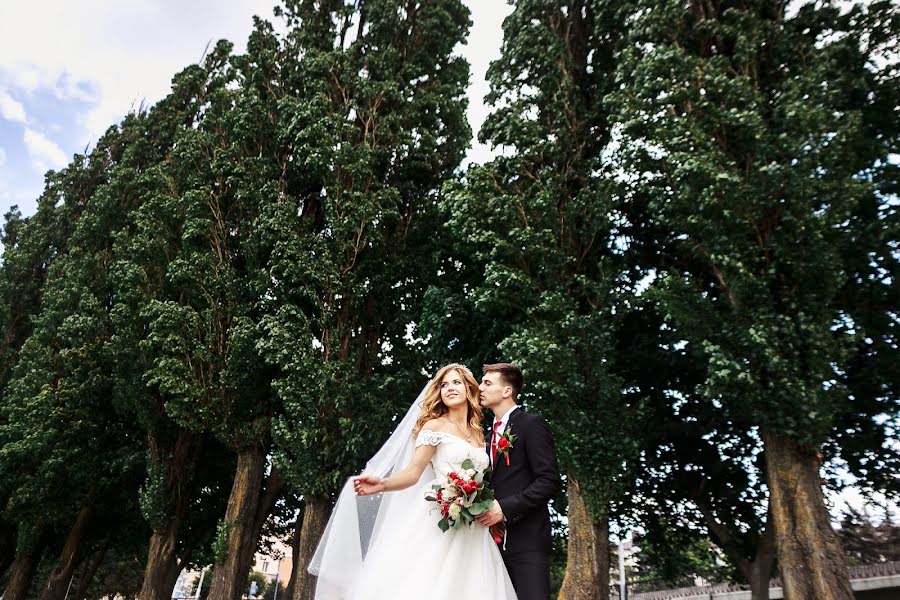 ช่างภาพงานแต่งงาน Valeriy Golubkovich (iznichego) ภาพเมื่อ 20 กันยายน 2018