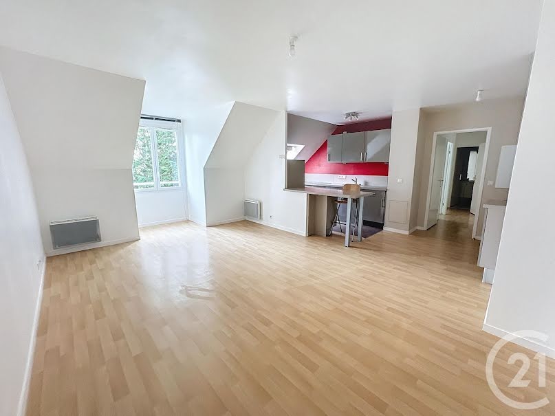 Location  appartement 3 pièces 64.59 m² à Pringy (77310), 890 €