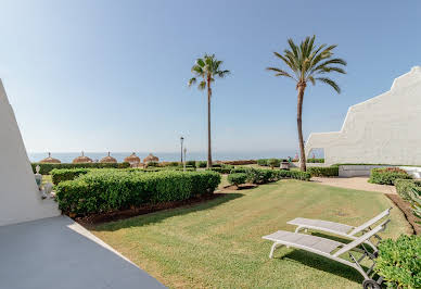 Maison avec terrasse 1