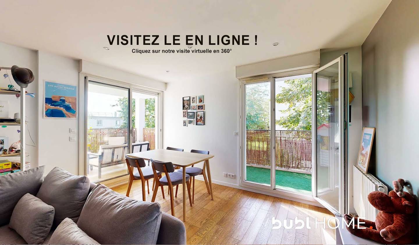 Apartment with terrace Suresnes