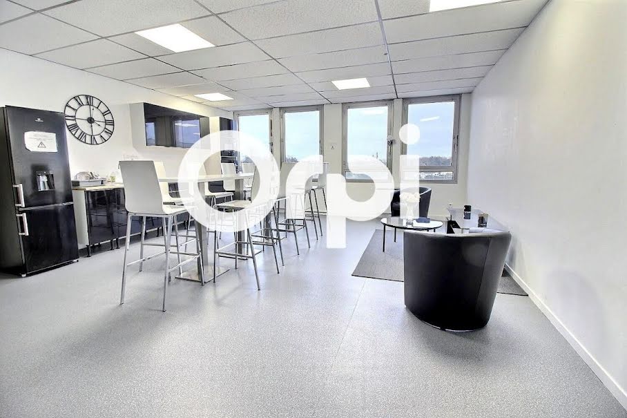 Location  locaux professionnels  21 m² à Ris-Orangis (91130), 490 €