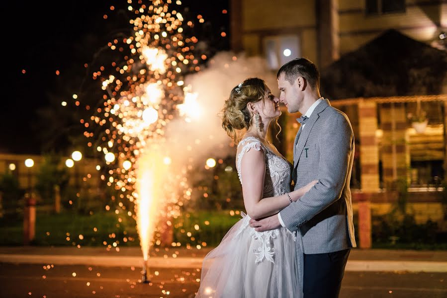 Fotógrafo de casamento Andrey Kiselev (andkiselev). Foto de 3 de abril 2019