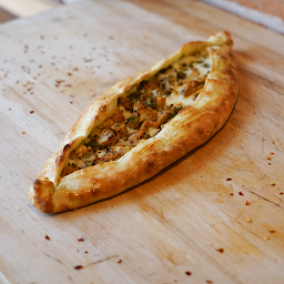 Chicken & Zaatar Pide