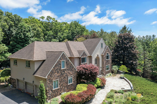 Property with pool 4